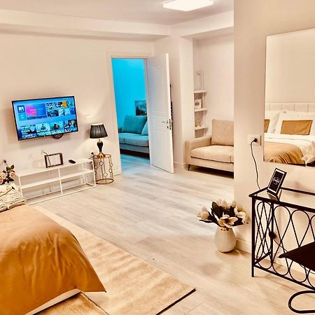 Leo'S Apartments Tirana Garden View Agim Kadrimi Zewnętrze zdjęcie